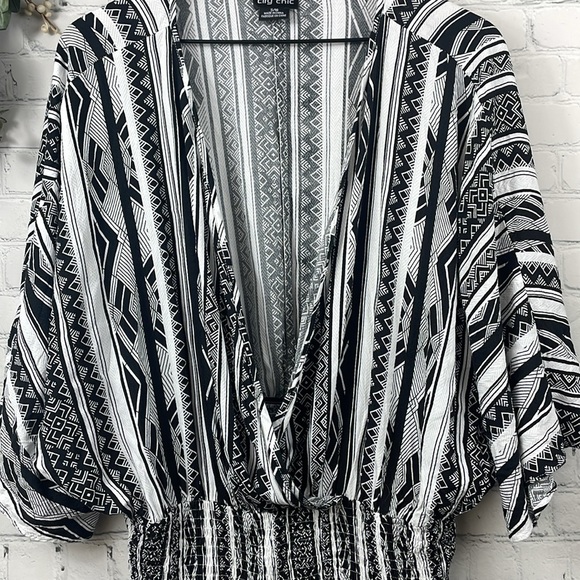 CITY CHIC Under the Sun Geo Print Black and White Dress size 16 - Picture 5 of 7